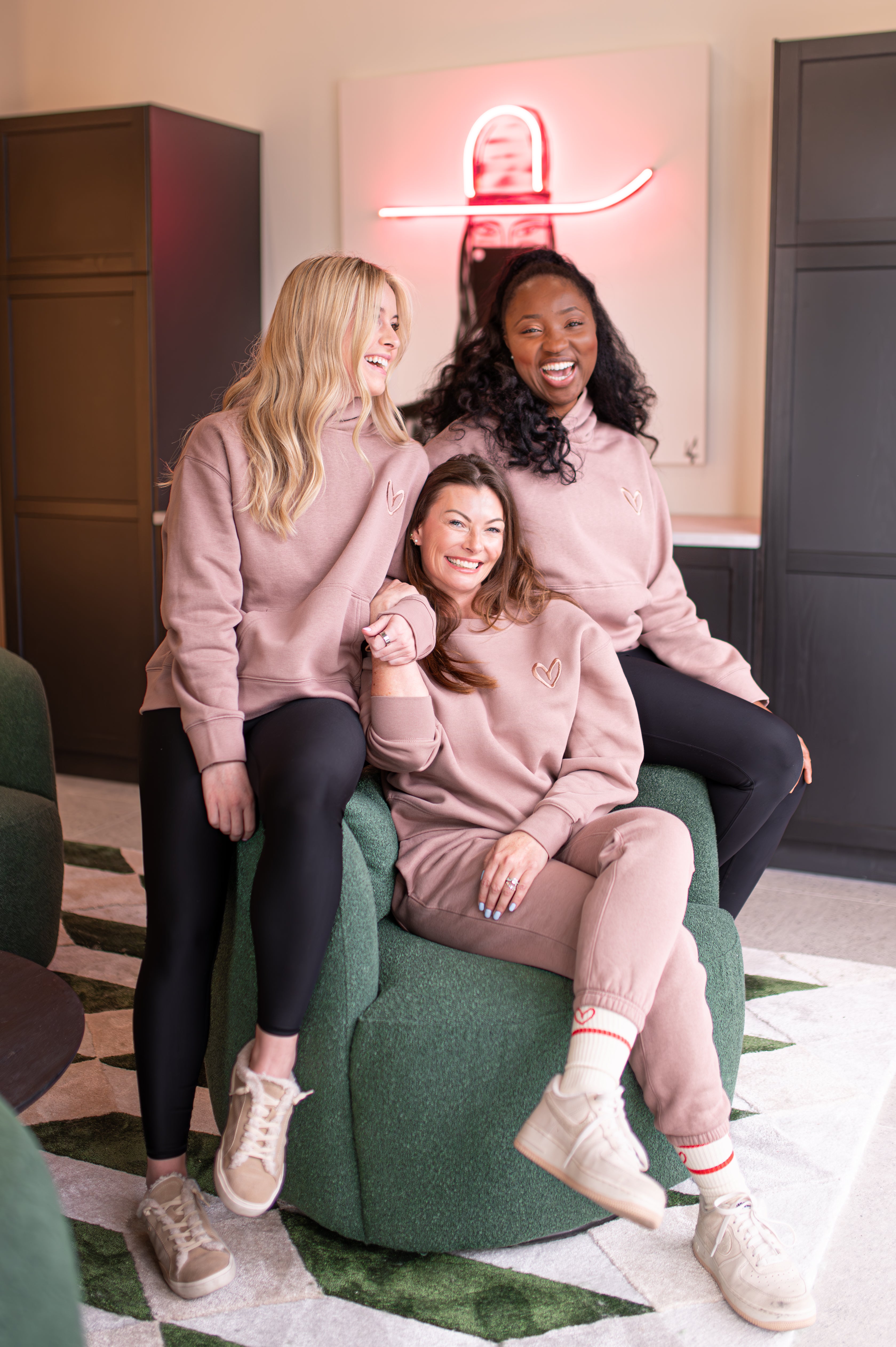 Cozy & Stylish: Live What You Love Women's Crewneck – House of Shan